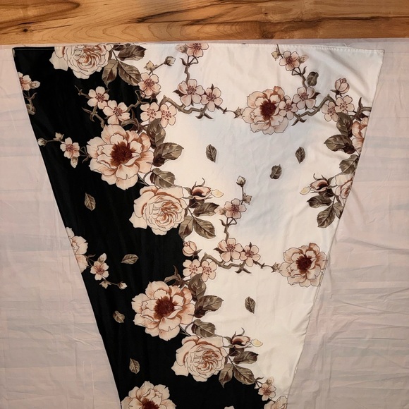 Floral Sleeveless Maxi Dress - Picture 3 of 6